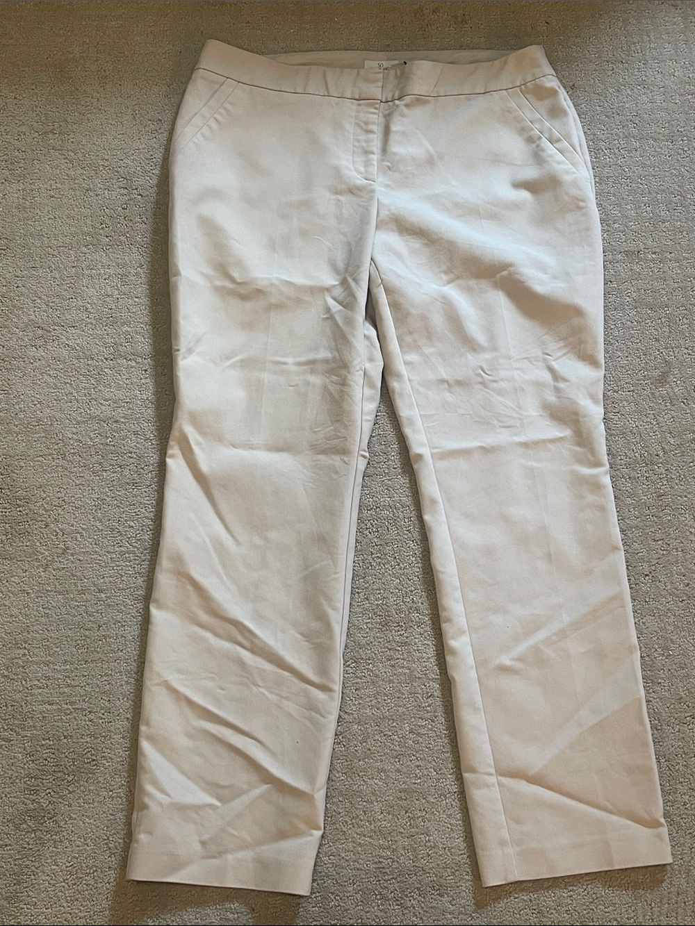 Chicos sz 2 short Classic Straight-Leg Cream khaki Pants
